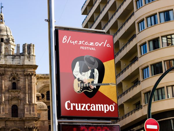 <span>Cruzcampo</span><i>→</i>